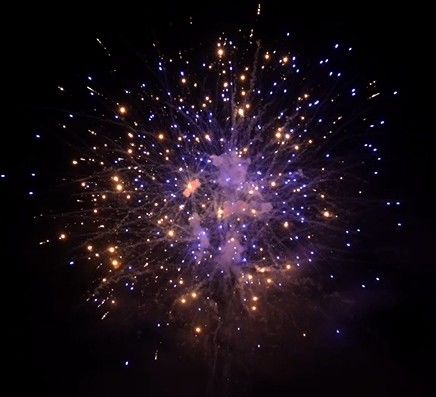 Buon prezzo Torta per consumatori fuochi d'artificio pirotecnico 108 colpi fuochi d'artificio da 1,2 pollici Liuyang per esterni in linea