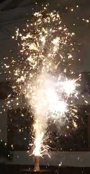 ভালো দাম 200 জি আউটডোর ঝর্ণা ভোক্তা আতশবাজি DJ24212 ড্রাম আকৃতির ঝর্ণা অনলাইন