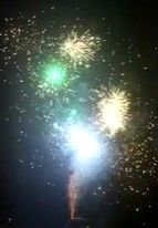 Fuochi d'artificio Saturn Missili Fumo Colorato 22 Colpi 1.4G UN0336